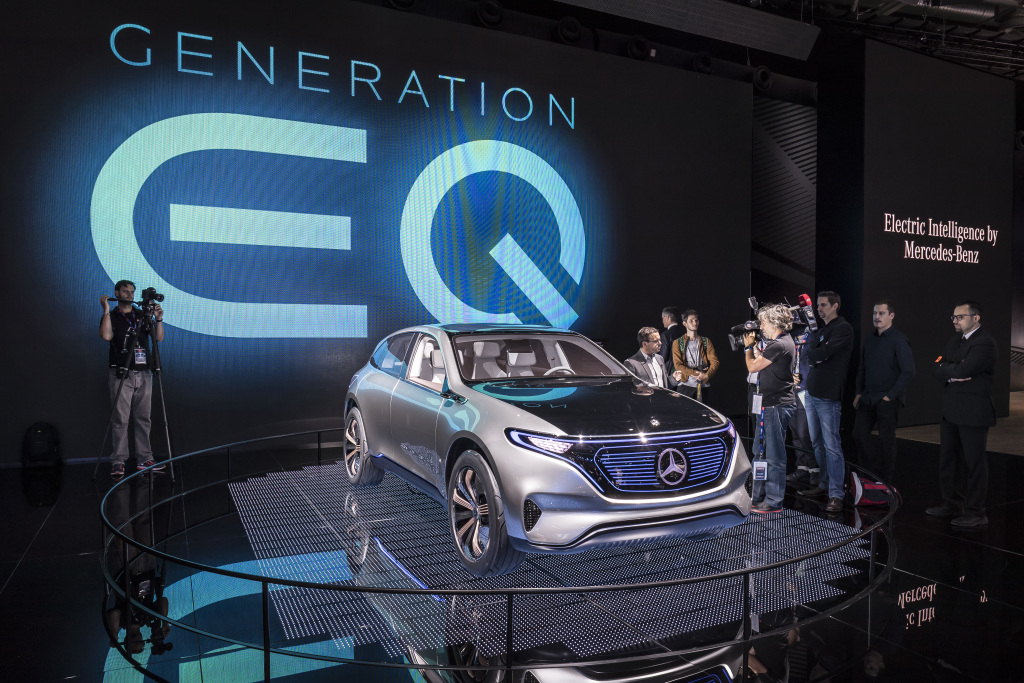 Mercedes-Benz auf der „Mondial de l’Automobile 2016“ ; Mercedes-Benz at "Mondial de l'Automobile 2016";